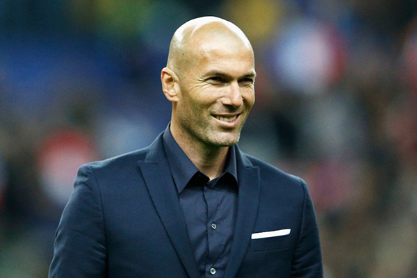 zinedine-zidane-szerzodes-hosszabbitas