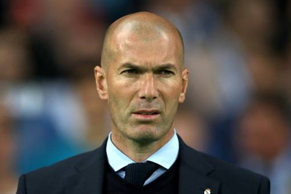 zidane_lelepett_az_edzotaborbol